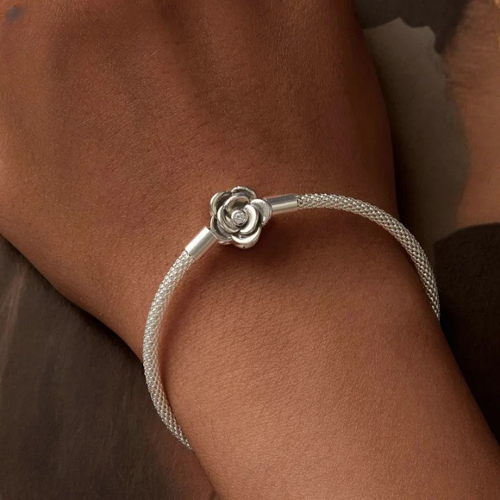 Rose bracelets